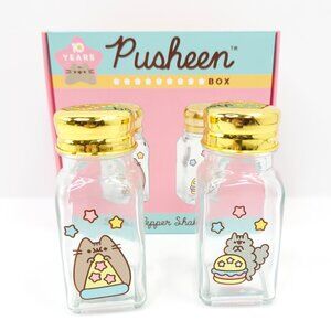 Pusheen Box Exclusive Winter 2020 Salt and Pepper Shakers